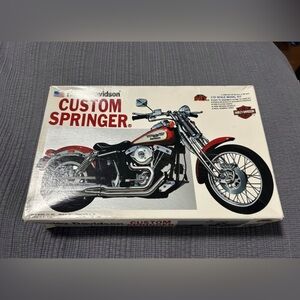 Vintage IMEX Harley Davidson motorcycle Custom
Springer Model Kit - 1/12
Scale